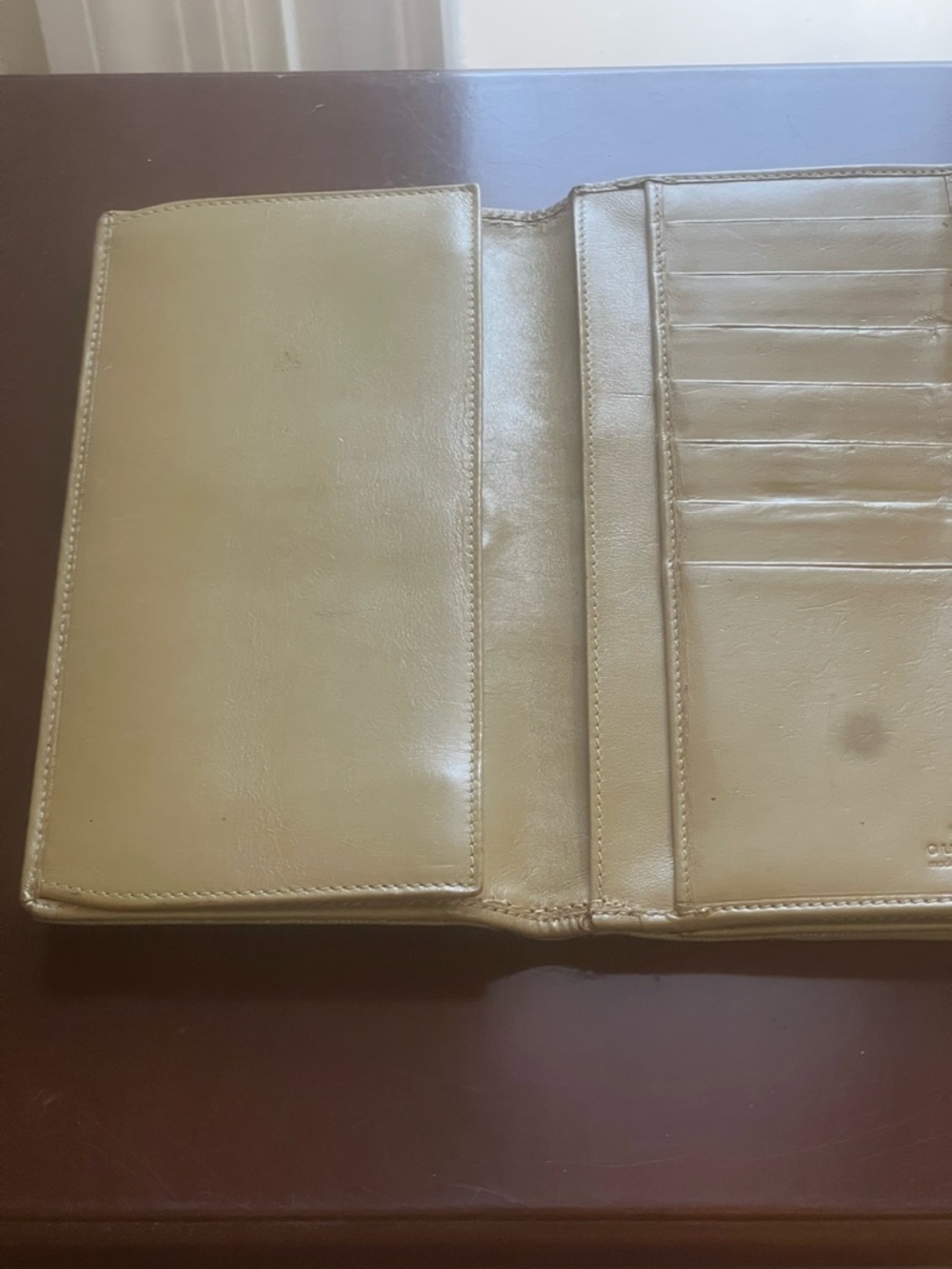 Authentic Gucci GG Supreme Canvas Wallet with Web Stripe and Clasp Closure. - Picture 5 of 15